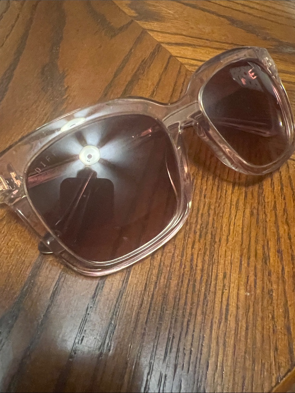 Diff Eyewear Clear Pink Square Sunglasses